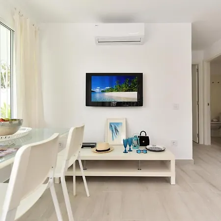 House With Private Pool In Et2 *
